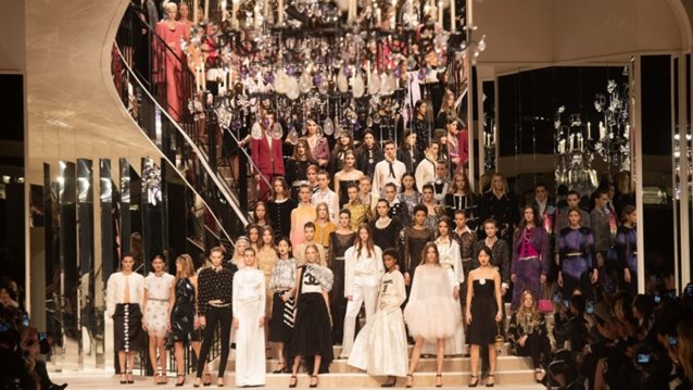 Chanel Métiers d’art: Η Virginie Viard επέστρεψε στους κώδικες της Gabrielle
