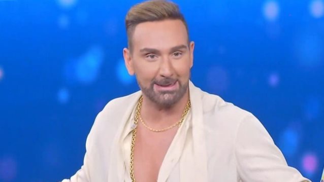 J2US | Ο Νίκος Κοκλώνης ανακοίνωσε πότε θα επιστρέψει το show