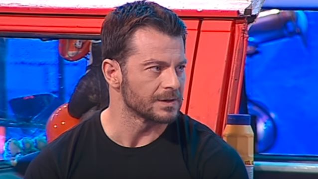 Γιώργος Αγγελόπουλος: Κατάλληλο μόνο για ενηλίκους! Μιλάει για σεξ σε δημόσιο χώρο &amp; ερωτικές σκηνές