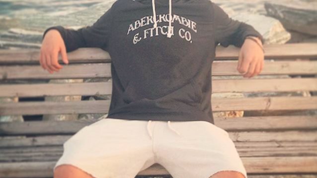 Άγγελος Λάτσιος: Ο γιος της Ελένης Μενεγάκη άλλαξε look! Δείτε την πρώτη φωτογραφία που ανέβασε στα social media