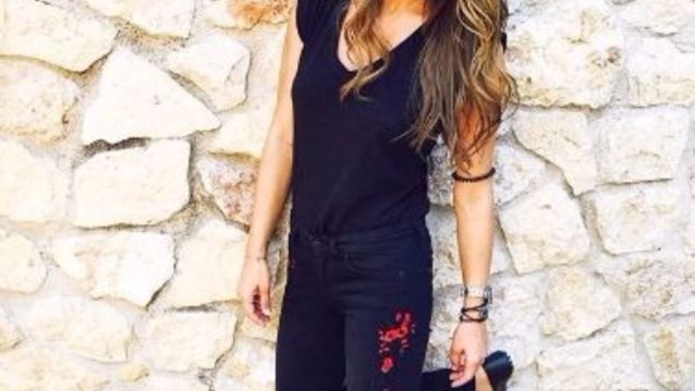 Ελένη Τσολάκη
: Νέα εντυπωσιακή αλλαγή στο look των μαλλιών της!