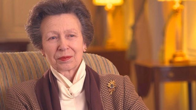 Πριγκιπισσα Αννα: Η ατιθαση αλλα αγαπητη στα ΜΜΕ κορη της βασιλισσας Ελισαβετ εγινε 70 ετων