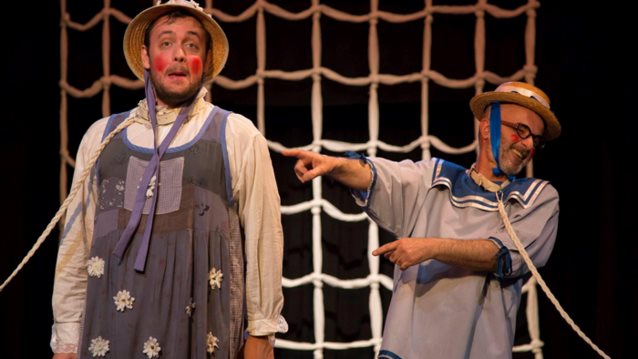 «Μικρά Τίποτα … Μεγάλα Κάτι»: Το σύγχρονο ελληνικό έργο του Λάκη Κουρετζή στο «Θέατρο της Ημέρας»