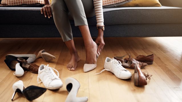 Τα 5 ζευγάρια παπούτσια που χρειάζεστε στις διακοπές σας