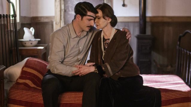 Άγριες Μέλισσες | Ο Γιώργος Γεροντιδάκης αποχαιρετά τη &quot;μητέρα&quot; του Κάτια Δανδουλάκη