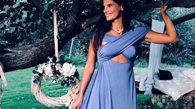 Χριστίνα Μπόμπα: Η ιδιαίτερη ιστορία πίσω από τον γάμο της με τον Σάκη Τανιμανίδη στη Σίφνο