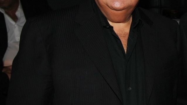 Πασχάλης Τερζής: Πρωταγωνιστής σε θεατρική παράσταση