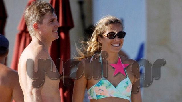 Μαριέττα Χρουσαλά &amp; Λέων Πατίτσας: Με τα παιδιά τους στη Μύκονο! Τα τρυφερά ενσταντανέ των διακοπών τους