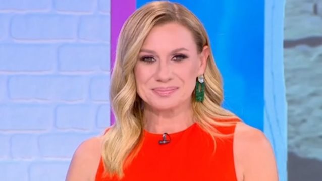 Η Κατερίνα Καραβάτου αποχαιρέτησε τη Μαρία Αντωνά - "Δεν μου αρέσει πολύ αυτό"