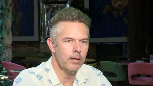 Χρήστος Λούλης: "Έκανα τον ατρόμητο για να ξεπεράσω τη χαμηλή μου αυτοεκτίμηση - Κόντεψα να χάσω φίλους γιατί ένιωσα ότι είμαι πιο σημαντικός"