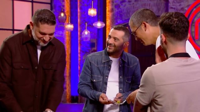 MasterChef | Δε σταματησαν τα γελια με τον λαιμαργο Πανο Ιωαννιδη: "Σε λερωσα πολυ;"