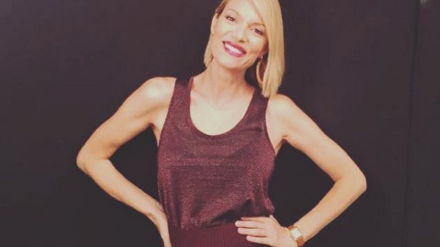 Βίκυ Καγιά: Ποζάρει με φουσκωμένη κοιλιά λίγο πριν γεννήσει