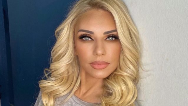 Η Έλενα Τσαβαλιά ποζάρει με τον γιο της και του εύχεται &quot;Χρόνια Πολλά&quot;