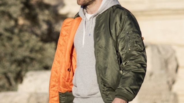 Robert Pattinson: Βρίσκεται στην Ελλάδα – Η βόλτα του στην Ακρόπολη