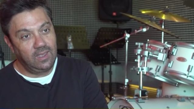 Γιώργος Θεοφάνους: &quot;Ο Κώστας Χατζής είναι ο κανονικός ράπερ της εποχής μας&quot;