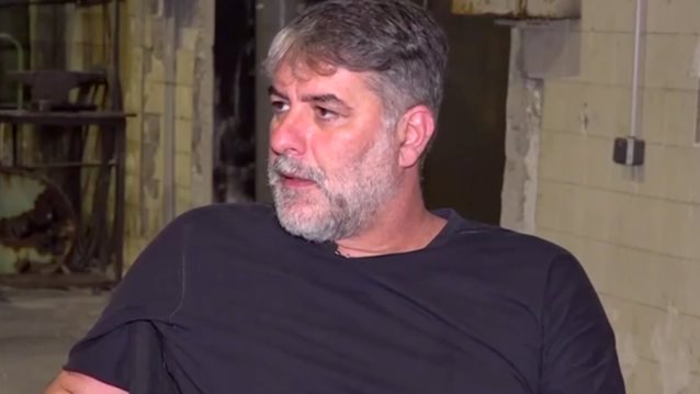 Βασίλης Μπισμπίκης: "Δεν περάσαμε ποτέ κρίση στη σχέση μας με τη Δέσποινα. Έχουν κυκλοφορήσει πολλά ψεύτικα πρωτοσέλιδα"