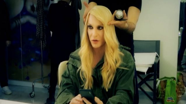 Ο Τάκης Ζαχαράτος τρολάρει τη συνάντηση Βίσση - Βανδή και "ρίχνει" το Instagram