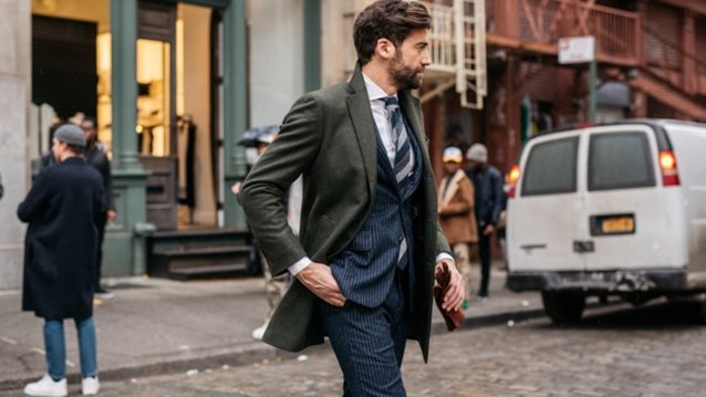 Πώς να φορέσεις τις ρίγες : Χωρίς να θυμίζεις μαφιόζο ή CEO
