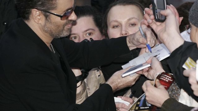 George Michael
 
: Η ταραχώδης ζωή του, ο εθισμός στις ουσίες, η κατάθλιψη και τα Μέσα που προσπάθησαν να τον καταστρέψουν