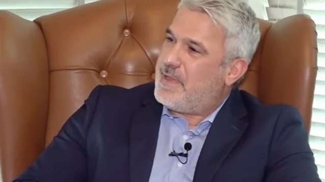 Ο Σπύρος Χαριτάτος αποκάλυψε την αμοιβή του όταν παρουσίαζαν με τον Γιώργο Καραμέρο το Πρωινό του ANT1