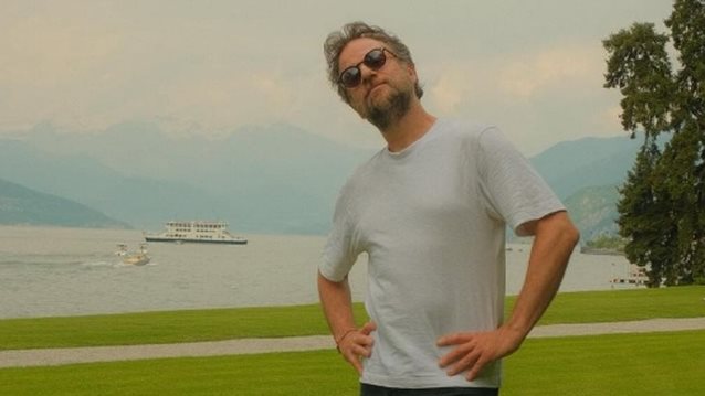 Ο Κωστής Μαραβέγιας με το μαγιό του: &quot;Έπιασα αλμυρίκι&quot;