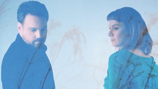 Ανδριάνα Μπάμπαλη - Γιώργης Χριστοδούλου: Η νέα τους διασκευή &quot;Μη μου μιλάς για καλοκαίρια&quot;