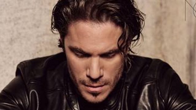 &quot;Πρέπει Δεν Πρέπει&quot;: Η Νέα Επιτυχία του Νίκου Οικονομόπουλου Μόλις Κυκλοφόρησε!