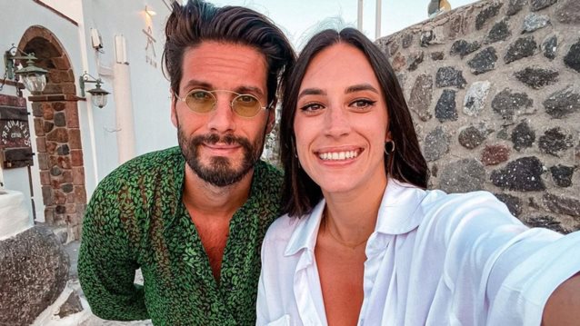 Γιώργος Καράβας και Ραφαέλα Ψαρρού σε καλοκαιρινά, τρυφερά στιγμιότυπα