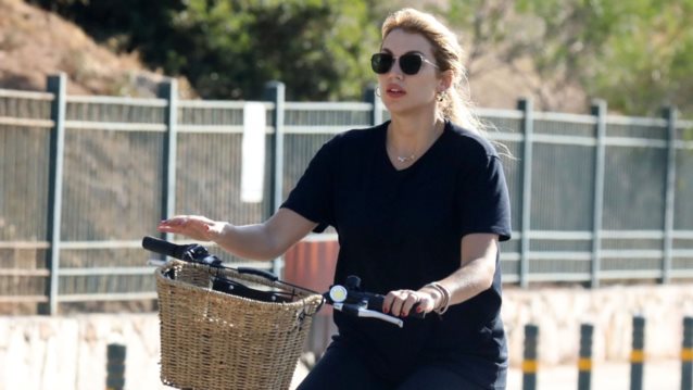 Η Κωνσταντίνα Σπυροπούλου βγήκε για ποδήλατο εν μέσω καραντίνας