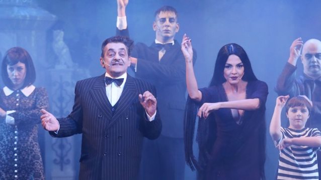 Οικογένεια Άνταμς: Η εντυπωσιακή πρεμιέρα: Ποιοι έδωσαν το «παρών»;