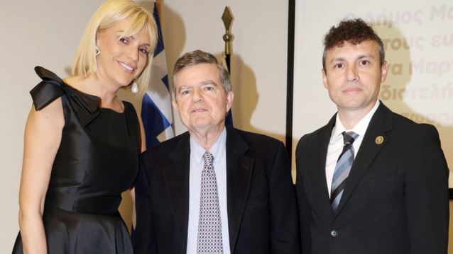 Επίτιμοι Δημότες Μάνδρας - Ειδυλλίας οι ευεργέτες Αθανάσιος και Μαρίνα Μαρτίνου - Όσα έγιναν στην τελετή