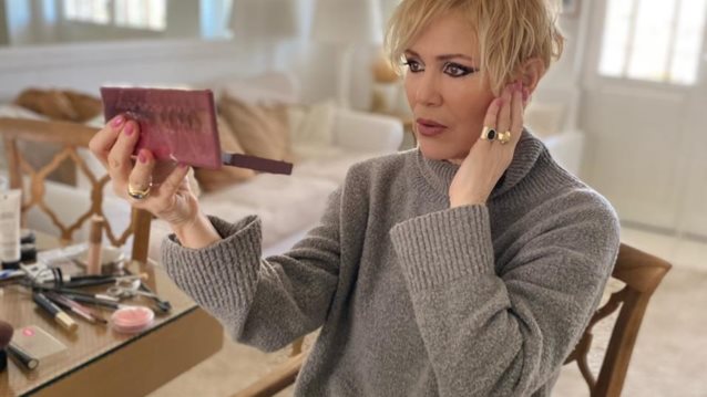 Η Κωνσταντίνα Μιχαήλ έκοψε τα μαλλιά της πιο κοντά από ποτέ