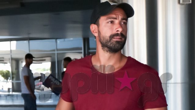 Σάκης Τανιμανίδης: Ποζάρει μόνο με το μαγιό του και σαρώνει τα likes!