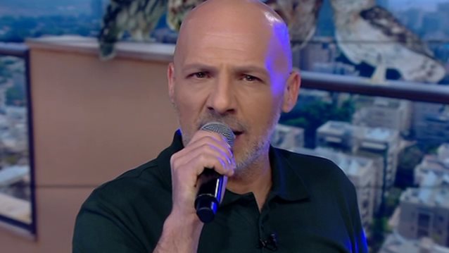 Νίκος Μουτσινάς: Η επική εμφάνιση της Αγγελικής στο πλατό!