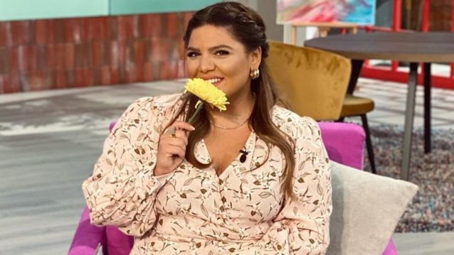 Η Δανάη Μπάρκα άλλαξε τα μαλλιά της επειδή της το ζήτησε το Τίμος Ζαχαράτος!