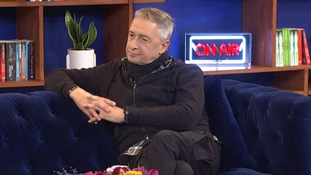 Συγκλονίζει ο Γιώργος Ψάλτου για τη συνεργασία με τον Πέτρο Φιλιππίδη: &quot;Με χτύπαγε με το ακουστικό στον ώμο&quot;