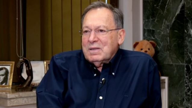 Ο Ανδρέας Φουστάνος απαντά για τις μικρότερες συντρόφους του - &quot;Σε συνομήλικες µου λίγο δύσκολο να έχω αδυναμία&quot;