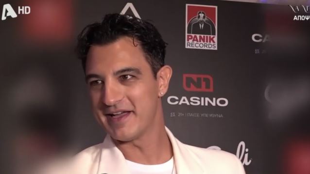 Ο Δήμος Αναστασιάδης μίλησε για πρώτη φορά μετά τη γέννα της Τζένης Θεωνά