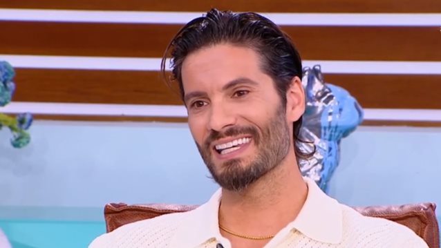 Ο Γιώργος Καράβας μιλά για το λόγο που παντρεύτηκε νέος: &quot;Όταν είσαι σ&#39; ένα ουτοπικό ταξίδι..&quot;