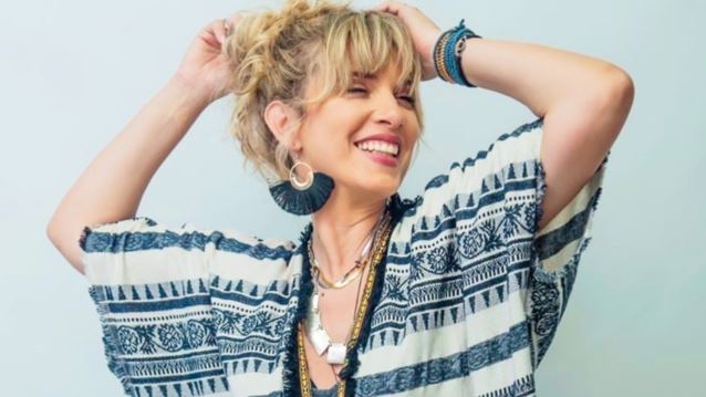 Η Σύλβια Δεληκούρα σε σπάνια φωτογραφία με τον γιο της: