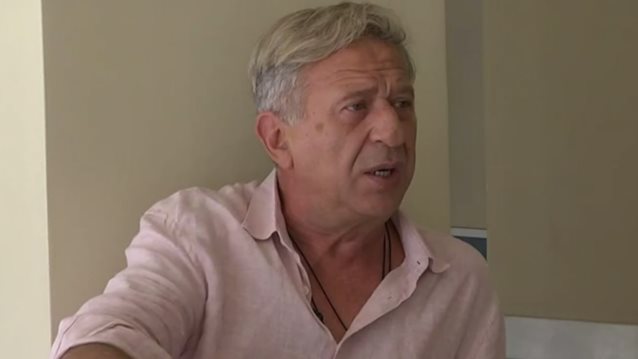 Κώστας Κόκλας: &quot;Κάποιος θεωρούσε αστείο να σε κακοποιεί επάνω στην σκηνή ή να φτύνει μπροστά στο πρόσωπό σου&quot;