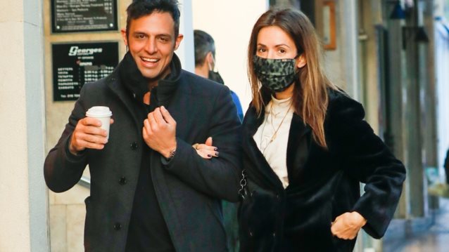 Ο Σάββας Πούμπουρας με την σύζυγο του σε χαλαρές στιγμές