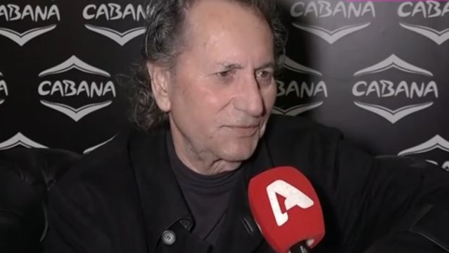 Μάκης Χριστοδουλόπουλος: "Η μητέρα μου με πήγε στον Άγιο Διονύσιο και από τότε δεν έχω πυρετό"