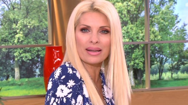 Ελένη Μενεγάκη: «Δεν ήταν μόνο για εσάς ξάφνιασμα και σοκ. Το ενδιαφέρον σας δεν μου "τρύπησε" μόνο τα αυτιά, αλλά και τη ψυχή...»