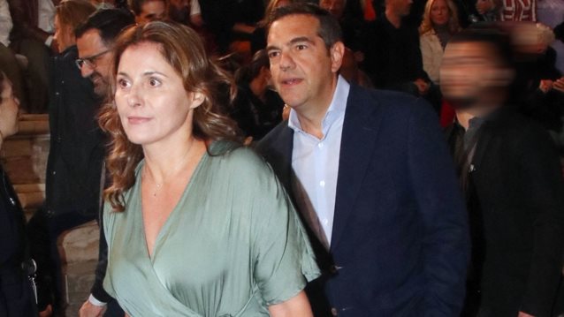 Πέθανε η μητέρα της Μπέτυς Μπαζιάνα - Ακύρωσε την ομιλία του στη Βουλή ο Αλέξης Τσίπρας