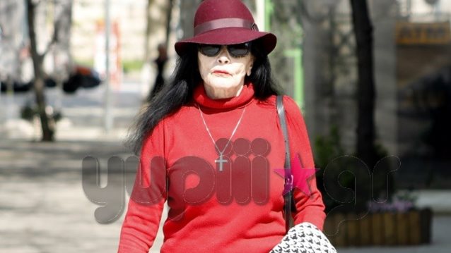 Ζωζώ Σαπουντζάκη: Η σπάνια δημόσια εμφάνιση με τον σύντροφό της! Όλες οι φωτογραφίες