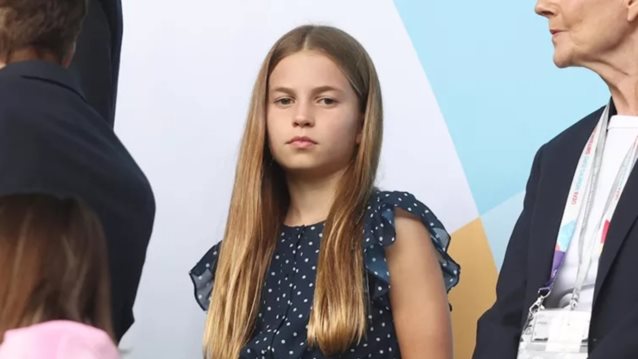 6 φορές που η πριγκίπισσα Charlotte έσπασε το πρωτόκολλο