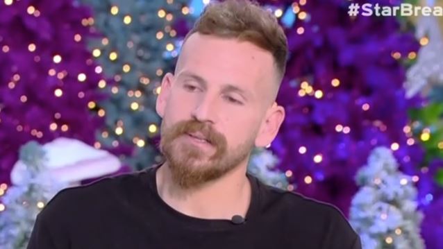 Λύγισε ο νικητής της Φάρμας: "Κατάλαβα ότι πέθανε ο πατέρας μου και δεν μου το λένε"