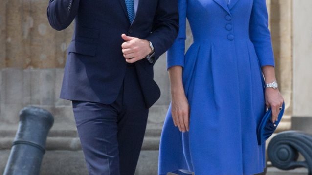 Βασιλική Οικογένεια Της Αγγλίας: Γιατί παίρνει πάντα μαζί της μαύρα ρούχα στα ταξίδια;
