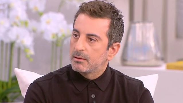 Στέλιος Κουδουνάρης: &quot;Μπορεί να ήμουν λίγο σνομπ ως παιδί και έφηβος κι αυτό να με γλίτωσε&quot;